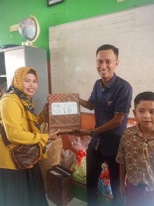 Antusias Orang Tua siswa kelas 1B Dalam Mengapresiasi Guru | NEWS TV