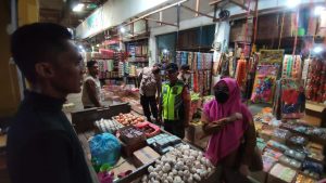 Anggota Kodim 1016 Palangka Raya Bersama Tim Satgas Pangan Sidak Pasar Tradisional. | NEWS TV