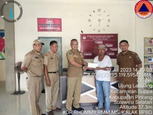 BPBD PINRANG SALURKAN BANTUAN DARURAT BAGI KORBAN TERDAMPAK BENCANA ANGIN KENCANG | NEWS TV