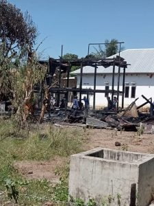 1 RUMAH WARGA DESA SABBANG PARU,HABIS DILAHAP SI'JAGO MERAH | NEWS TV