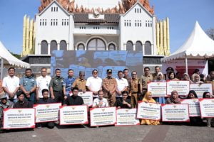 Wakili Pangdam, Pamen Ahli Bid. Ekonomi Pangdam XIV/Hsn Hadiri Pembukaan Gerakan Pangan Murah : Bukti Serius Tangani Inflasi di Sulsel | NEWS TV