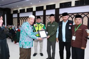 ROMBONGAN JAMAAH HAJI KLOTER 38 ASAL PINRANG, TIBA DENGAN SELAMAT | NEWS TV